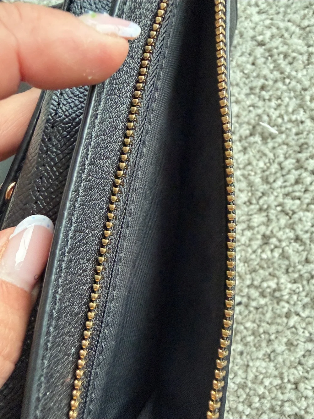 Coach Black Pebbled Leather Crossbody Wallet with Gold Logo - Picture 5 of 6